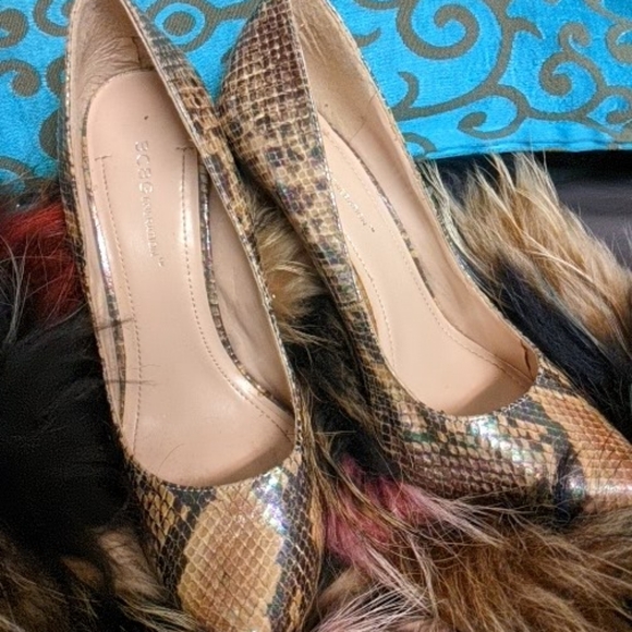 BCBG generation snake skin heels - Picture 9 of 10